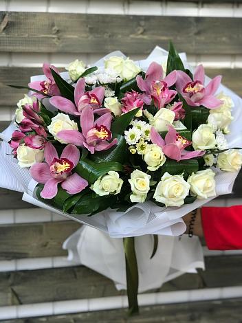 Букет цветов из: Розы и Хризантемы в Ровное