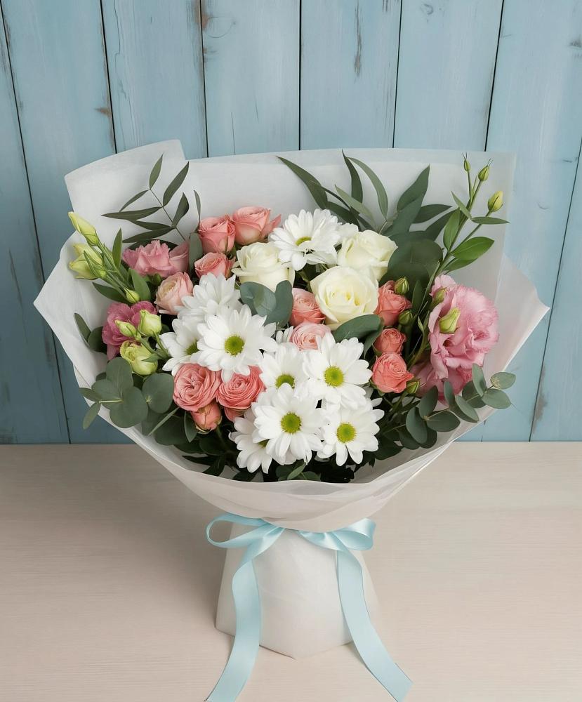 Букет цветов из: Розы, Лизиантусы и Хризантемы в Ровное