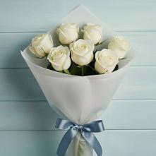 Букет 7 Белых роз Эдлесс Лав в Ровное