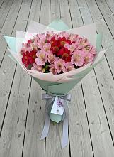 Букет цветов из:  Альстромерии #REPLACE_PRED# Ровное