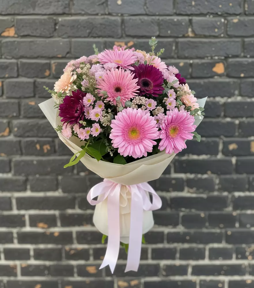 Букет цветов из: Герберы и Хризантемы в Ровное