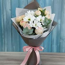Букет цветов из:  Хризантемы и Розы в Ровное
