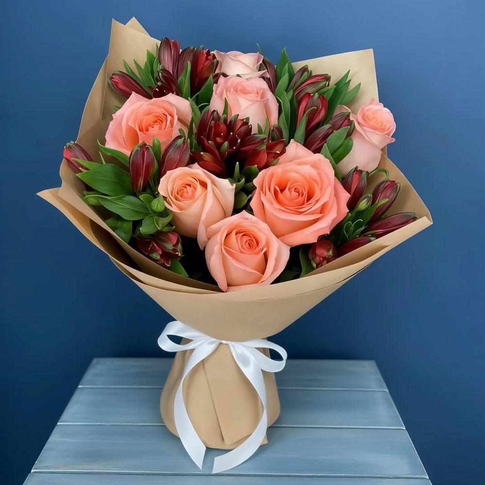 Букет цветов из: Розы и Альстромерии в Ровное