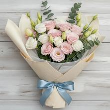 Букет цветов из:  Лизиантусы в Ровное