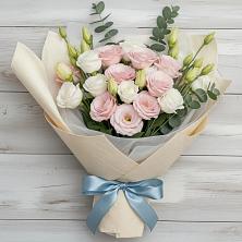 Букет цветов из:  Лизиантусы в Ровное