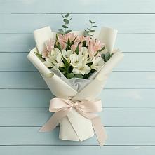 Букет цветов из:  Альстромерии #REPLACE_PRED# Ровное