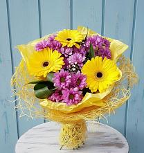 Букет цветов из:  Хризантемы и Герберы в Ровное