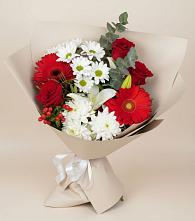 Букет цветов из:  Розы, Хризантемы, Герберы и Лилии в Ровное