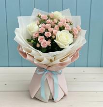 Букет цветов из:  Розы #REPLACE_PRED# Ровное