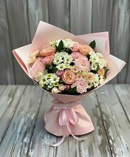 Букет цветов из:  Гвоздики, Розы и Хризантемы #REPLACE_PRED# Ровное
