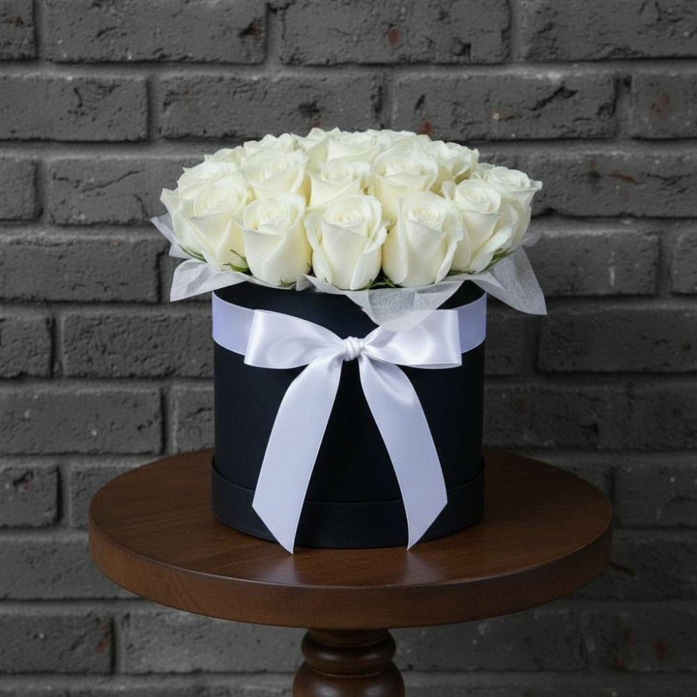 Цветочная композиция из Розы в шляпной коробке в Ровное