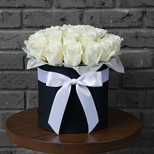 Цветочная композиция из Розы в шляпной коробке в Ровное